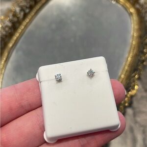 New .925 silver 0.25CT genuine Moissanite earrings